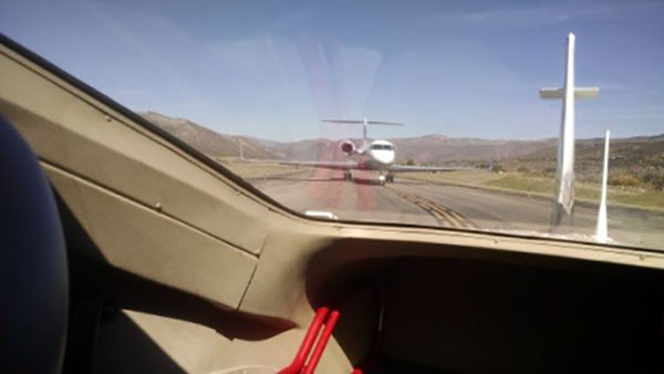 Jet behind us at Aspen (ASE)