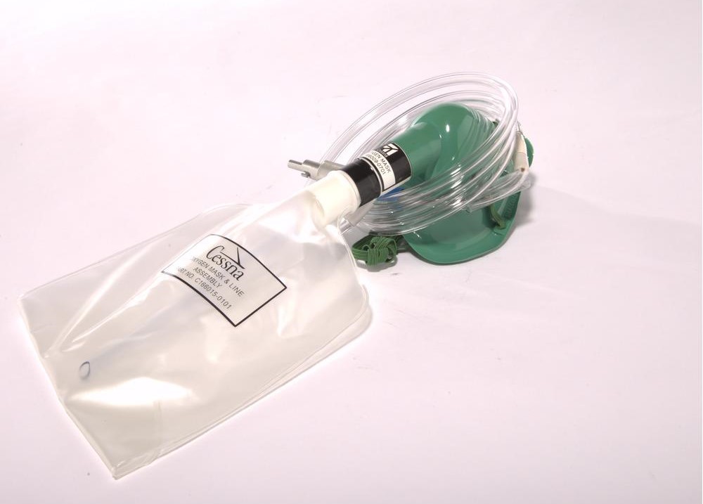 aircraft passenger oxygen mask C166015-0101